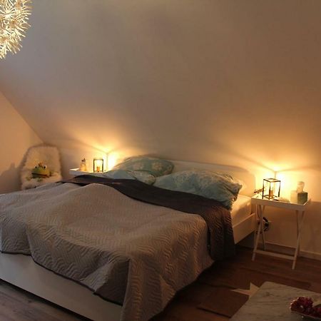 Ferienwohnung Im Tuermchen Oberfell Exterior foto