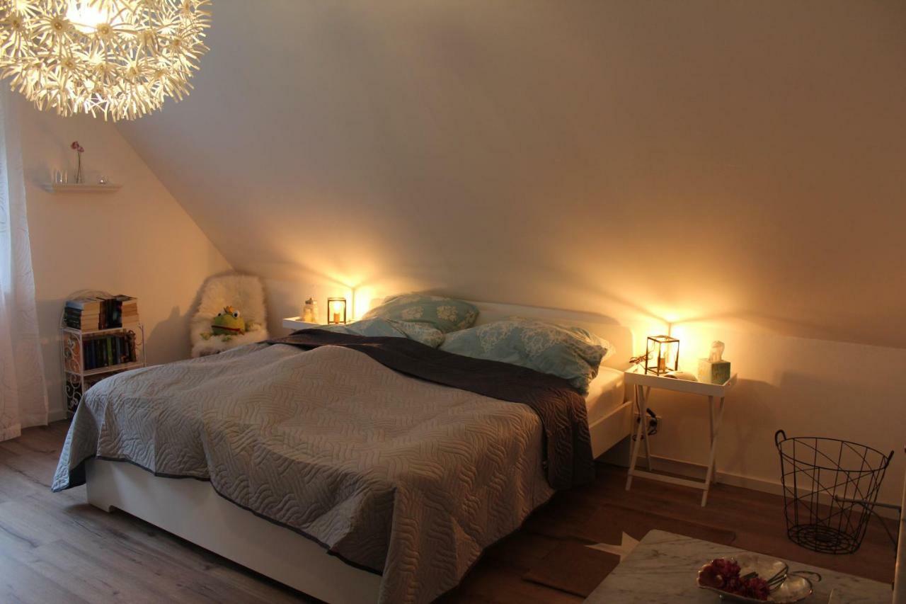 Ferienwohnung Im Tuermchen Oberfell Exterior foto